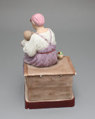 Антикварная статуэтка «Крестьянка, кормящая младенца», бисквит, Гарднер, 19 в.