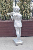 Композиция из больших и легких садово-парковых скульптур «Детский оркестр» (арфа, скрипка и виолончель), алюминий, СССР, 1960-е